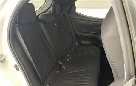 Toyota Yaris, 2023 год, 770 002 рублей, 13 фотография