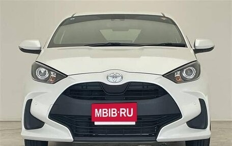 Toyota Yaris, 2023 год, 770 002 рублей, 2 фотография