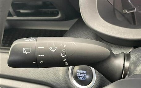 Toyota Yaris, 2023 год, 770 002 рублей, 16 фотография