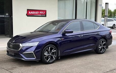 Skoda Octavia IV, 2023 год, 2 300 000 рублей, 1 фотография