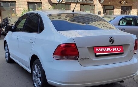 Volkswagen Polo VI (EU Market), 2013 год, 980 000 рублей, 2 фотография