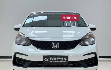 Honda Fit, 2022 год, 1 400 000 рублей, 2 фотография