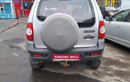 Chevrolet Niva I рестайлинг, 2011 год, 490 000 рублей, 4 фотография