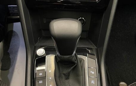 Volkswagen Tiguan II, 2022 год, 4 300 000 рублей, 13 фотография