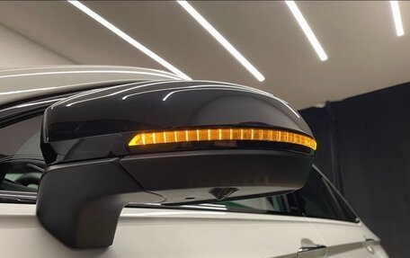Volkswagen Tiguan II, 2022 год, 4 300 000 рублей, 23 фотография