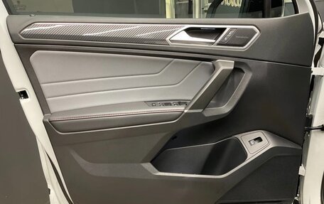 Volkswagen Tiguan II, 2022 год, 4 300 000 рублей, 18 фотография