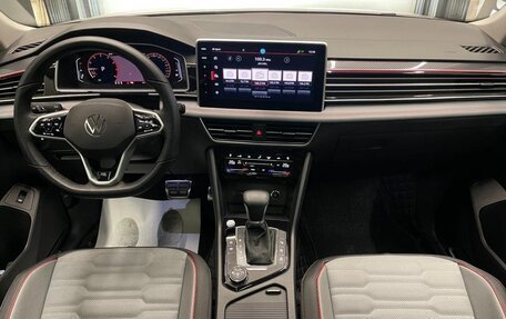 Volkswagen Tiguan II, 2022 год, 4 300 000 рублей, 15 фотография