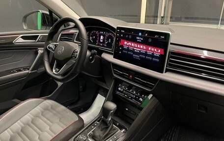 Volkswagen Tiguan II, 2022 год, 4 300 000 рублей, 14 фотография