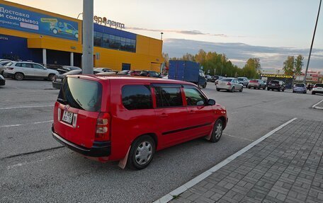 Toyota Succeed I рестайлинг, 2003 год, 420 000 рублей, 14 фотография