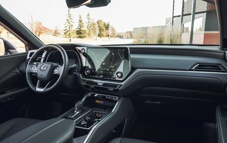 Lexus TX, 2023 год, 10 000 000 рублей, 4 фотография