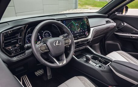 Lexus TX, 2023 год, 10 000 000 рублей, 2 фотография