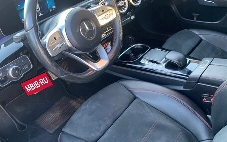 Mercedes-Benz A-Класс, 2019 год, 2 200 000 рублей, 3 фотография