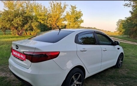 KIA Rio III рестайлинг, 2013 год, 990 000 рублей, 2 фотография