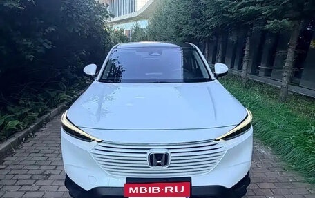 Honda Vezel, 2023 год, 1 867 000 рублей, 2 фотография