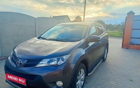 Toyota RAV4, 2013 год, 1 570 000 рублей, 4 фотография