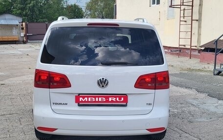 Volkswagen Touran III, 2012 год, 910 000 рублей, 5 фотография