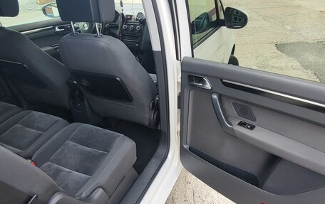 Volkswagen Touran III, 2012 год, 910 000 рублей, 20 фотография