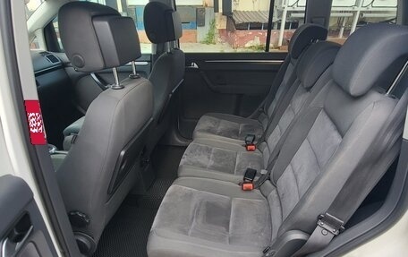 Volkswagen Touran III, 2012 год, 910 000 рублей, 22 фотография