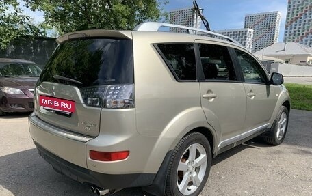 Mitsubishi Outlander III рестайлинг 3, 2008 год, 1 500 000 рублей, 6 фотография