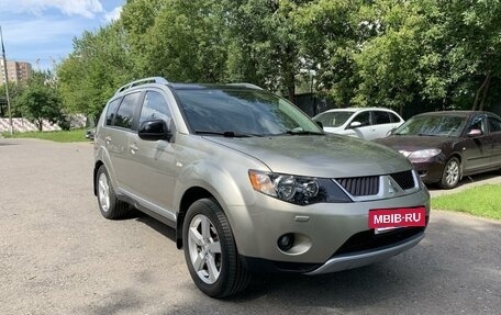 Mitsubishi Outlander III рестайлинг 3, 2008 год, 1 500 000 рублей, 4 фотография