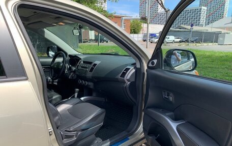 Mitsubishi Outlander III рестайлинг 3, 2008 год, 1 500 000 рублей, 21 фотография