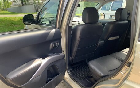 Mitsubishi Outlander III рестайлинг 3, 2008 год, 1 500 000 рублей, 12 фотография