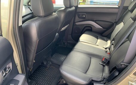 Mitsubishi Outlander III рестайлинг 3, 2008 год, 1 500 000 рублей, 13 фотография