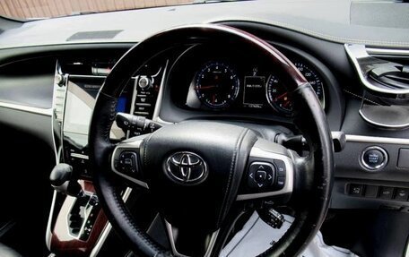 Toyota Harrier, 2019 год, 2 099 000 рублей, 7 фотография