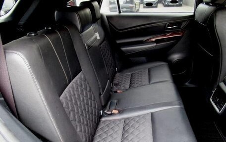 Toyota Harrier, 2019 год, 2 099 000 рублей, 13 фотография