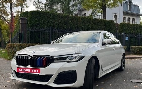BMW 5 серия, 2022 год, 4 690 000 рублей, 2 фотография