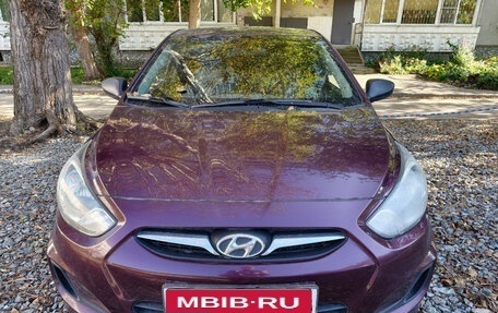 Hyundai Solaris II рестайлинг, 2012 год, 790 000 рублей, 1 фотография
