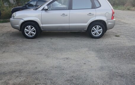 Hyundai Tucson III, 2008 год, 800 000 рублей, 10 фотография
