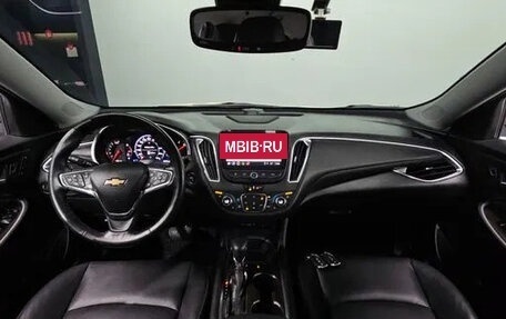 Chevrolet Malibu IX, 2022 год, 1 670 000 рублей, 6 фотография