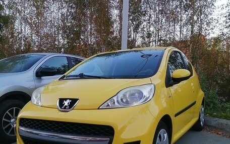 Peugeot 107 I рестайлинг, 2011 год, 520 000 рублей, 3 фотография