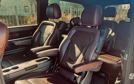 Mercedes-Benz V-Класс, 2017 год, 4 900 000 рублей, 14 фотография