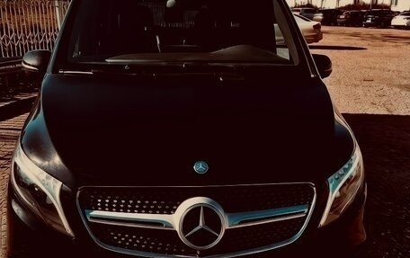 Mercedes-Benz V-Класс, 2017 год, 4 900 000 рублей, 1 фотография