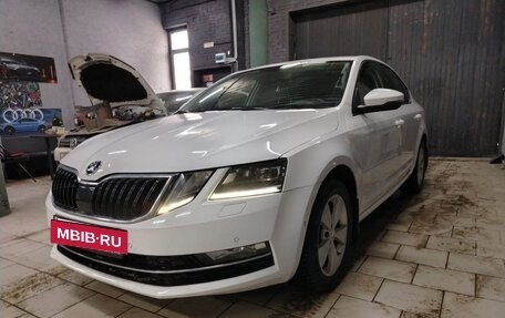 Skoda Octavia, 2018 год, 1 750 000 рублей, 2 фотография