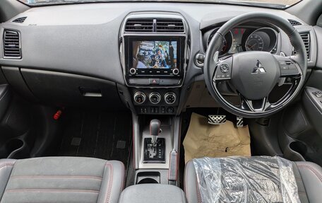Mitsubishi RVR III рестайлинг, 2023 год, 1 420 000 рублей, 7 фотография