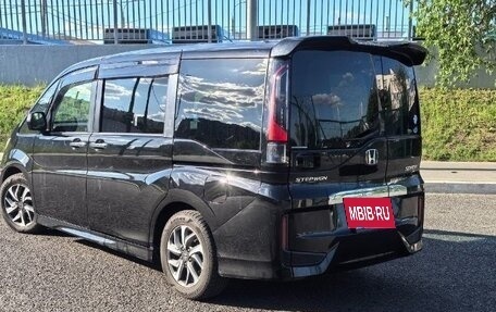 Honda Stepwgn IV, 2016 год, 1 690 000 рублей, 5 фотография