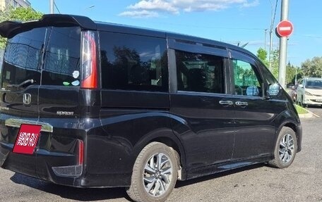 Honda Stepwgn IV, 2016 год, 1 690 000 рублей, 4 фотография