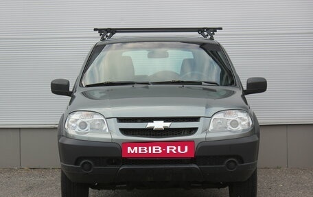 Chevrolet Niva I рестайлинг, 2017 год, 587 000 рублей, 3 фотография