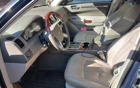 Chrysler 300C II, 2008 год, 650 000 рублей, 11 фотография