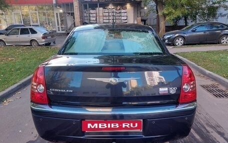 Chrysler 300C II, 2008 год, 650 000 рублей, 2 фотография