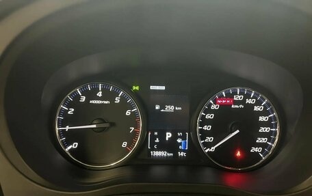 Mitsubishi Outlander III рестайлинг 3, 2018 год, 1 875 000 рублей, 10 фотография