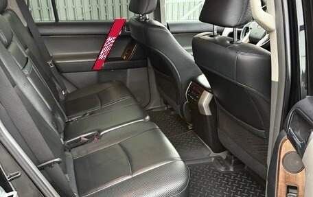 Toyota Land Cruiser Prado 150 рестайлинг 2, 2010 год, 3 100 000 рублей, 11 фотография