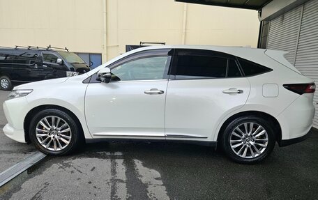 Toyota Harrier, 2017 год, 1 900 000 рублей, 2 фотография