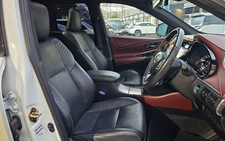 Toyota Harrier, 2017 год, 1 900 000 рублей, 8 фотография