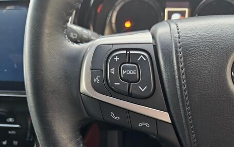 Toyota Harrier, 2017 год, 1 900 000 рублей, 12 фотография