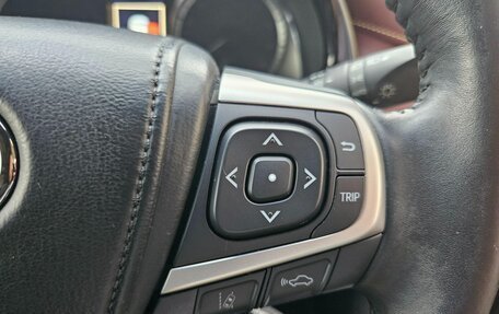 Toyota Harrier, 2017 год, 1 900 000 рублей, 13 фотография