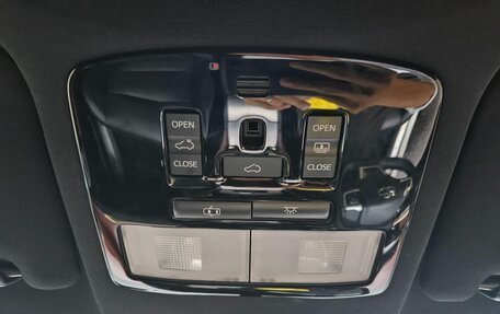 Toyota Harrier, 2017 год, 1 900 000 рублей, 23 фотография